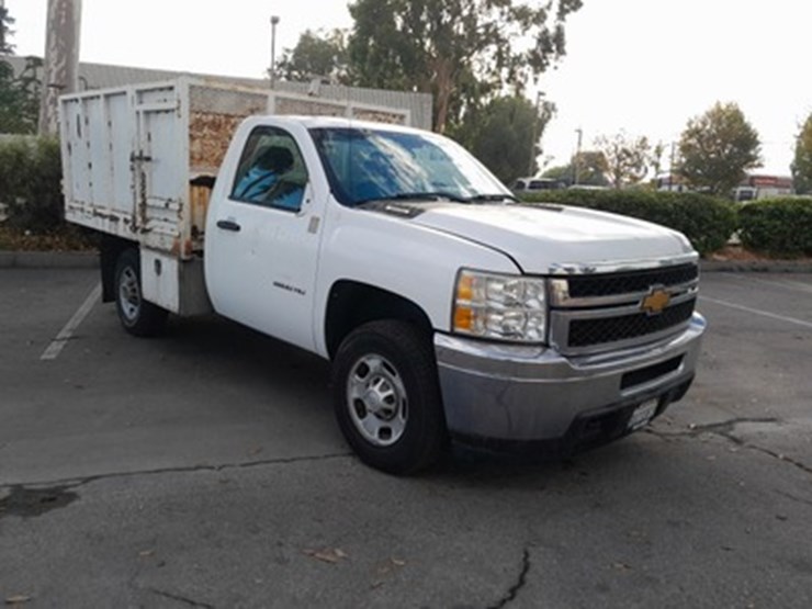 2012-chevrolet-silverado-2500hd-image-1