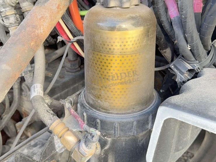 2017-peterbilt-579-image-53