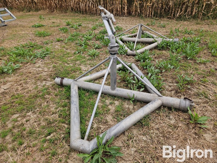 big-gun-irrigation-sprinkler-on-aluminum-stand-image-7