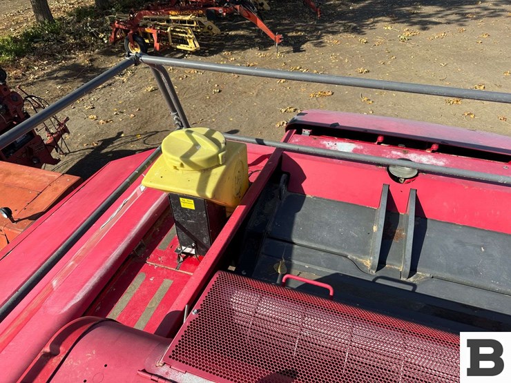 2012-massey-ferguson-2190-image-60