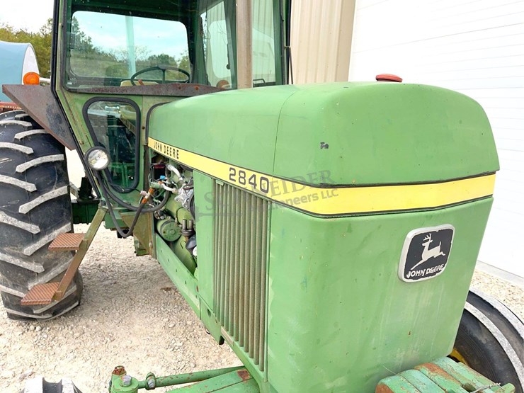 john-deere-2840-image-10
