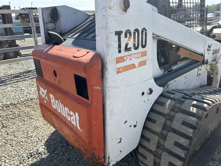 bobcat-t200-image-30