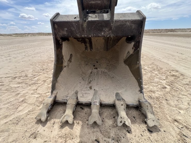 2018-deere-670g-lc-image-14