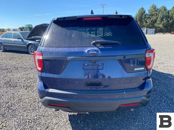 2018-ford-explorer-image-4