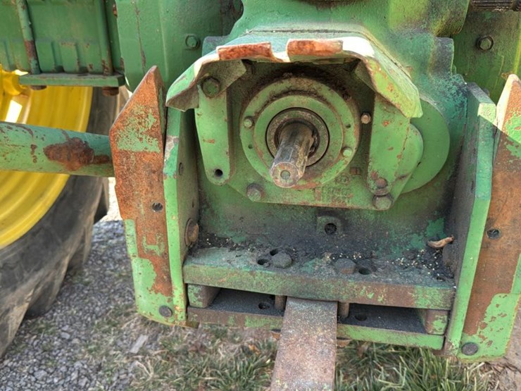 john-deere-2940-image-18