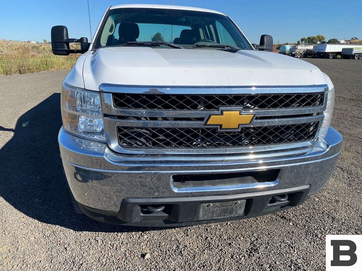 2013-chevrolet-silverado-3500-image-8