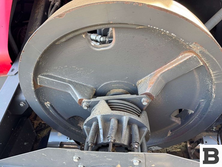 2015-massey-ferguson-2290-image-14