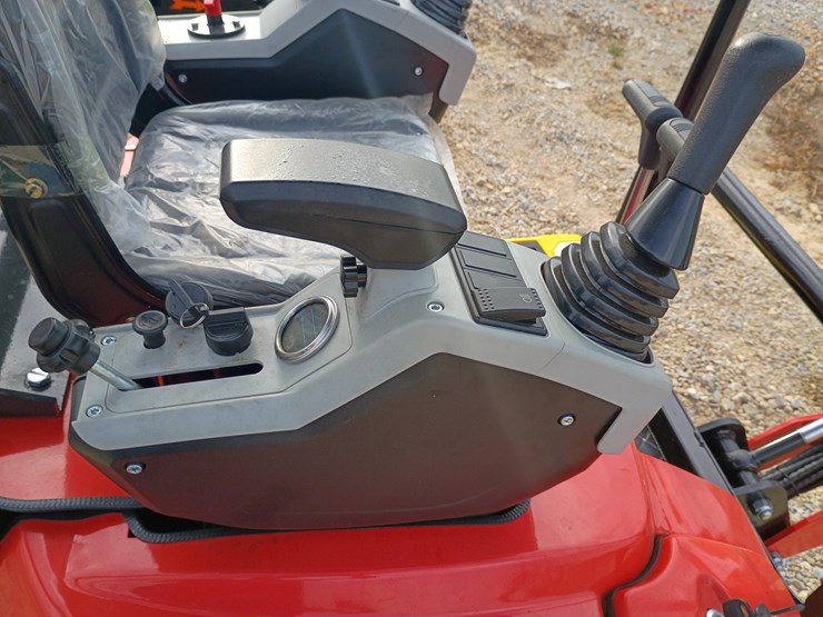 #l57-002-•-2025-tpm-16-mini-excavator-(gasoline)-image-13