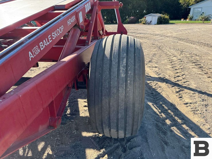 morris-pro-ag-hd4sr-bale-stacker-image-33