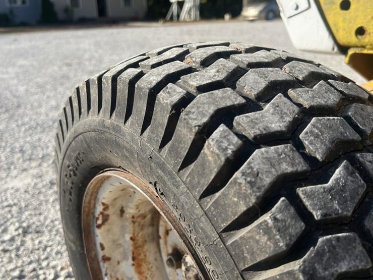 #2403-•-cub-cadet-l185-tractor-image-21