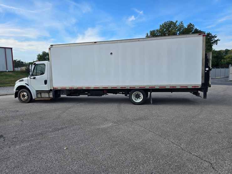 #22329-•-2014-freightliner-m2-106-box-truck-image-13