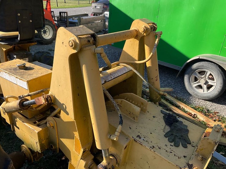 #1365-•-vermeer-m-460-ride-on-trencher-image-24