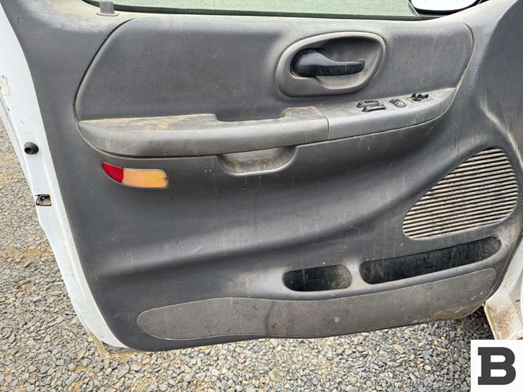 2002-ford-f150-image-31