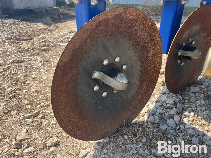 industrias-america-36r-track-closer-image-10