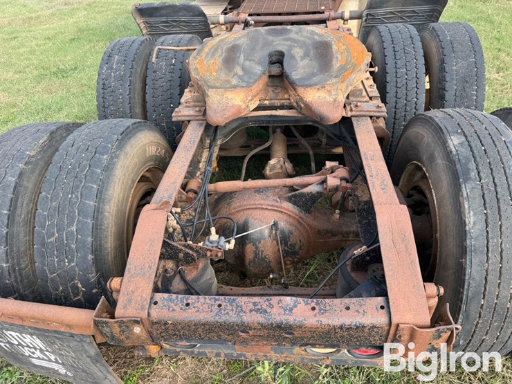 1992-international-9300-image-10