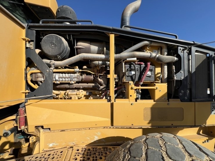 2011-deere-772gp-image-44