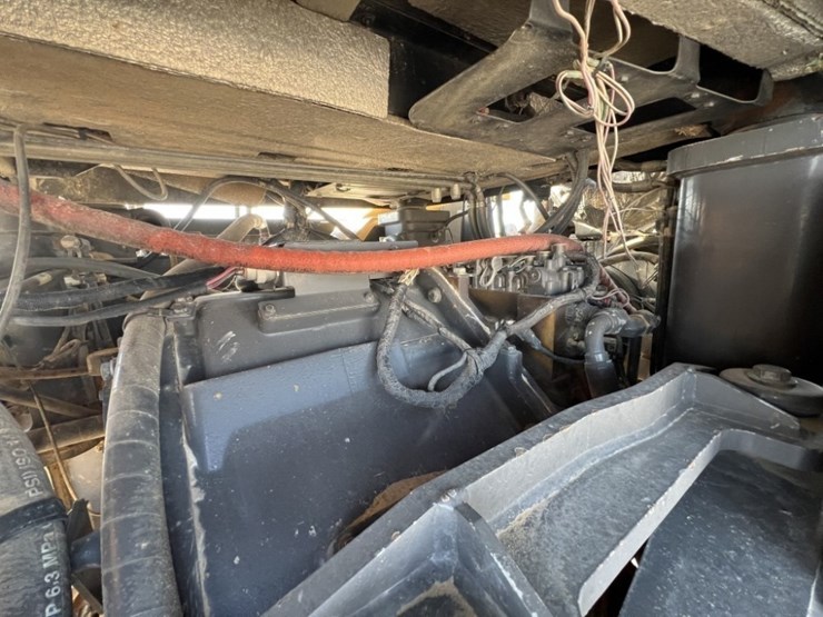 2016-challenger-mt965e-image-29