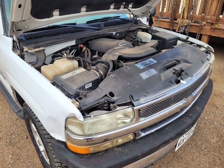 2003-chevrolet-tahoe-ls-image-15