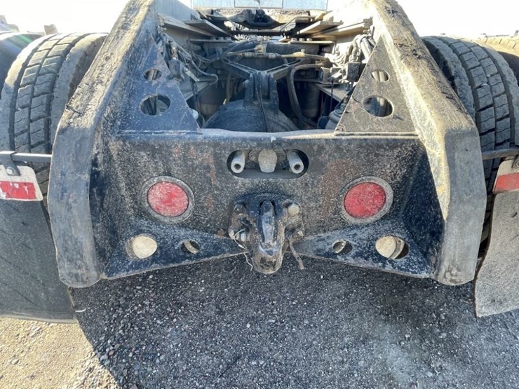 2018-peterbilt-367-image-26