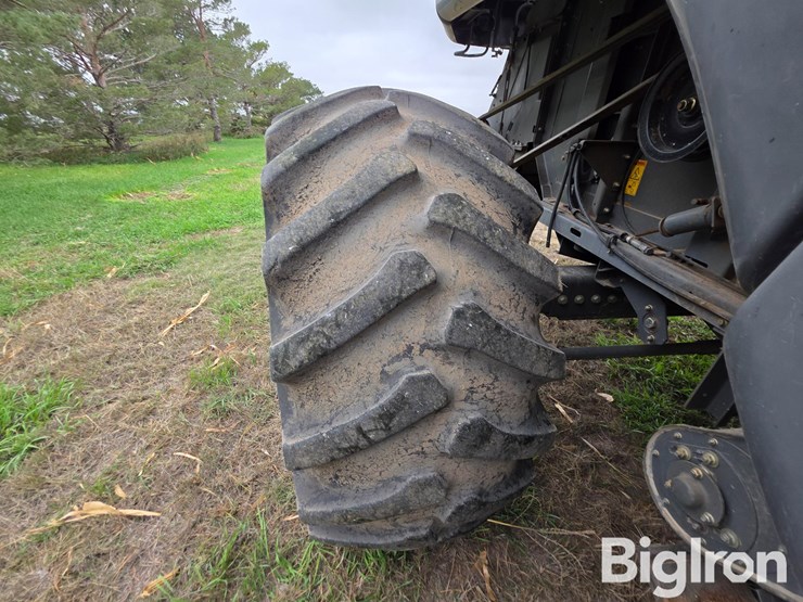 2008-gleaner-a86-image-16