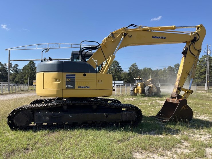 komatsu-pc228us-lc-image-6