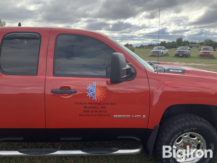 2008-chevrolet-silverado-2500-image-13