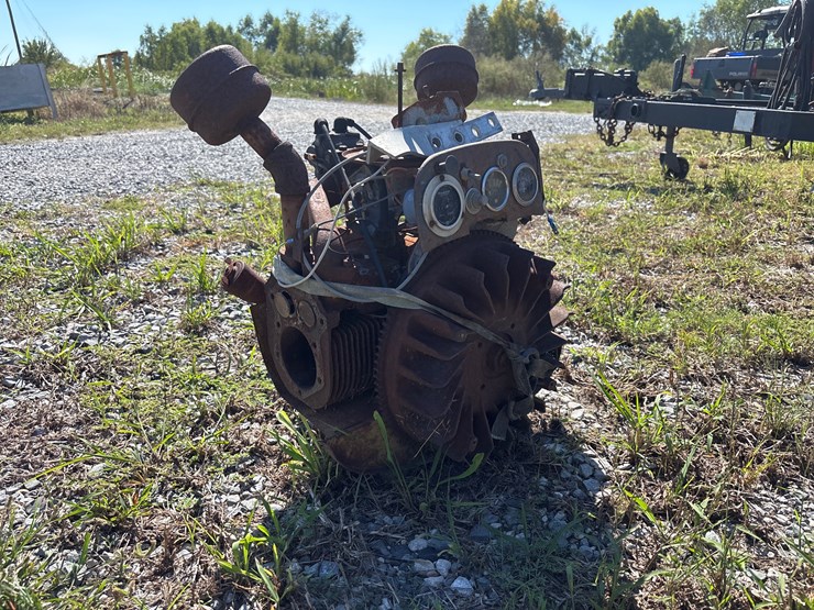 #121-•-misc-lot-with-engine-part-image-3