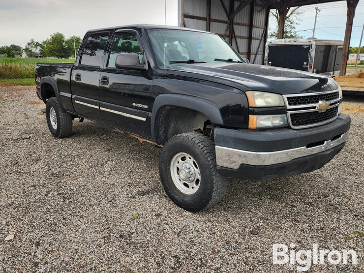 2006-chevrolet-silverado-2500-image-3