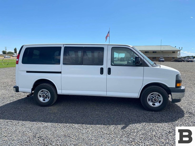 2019-gmc-3500-image-6