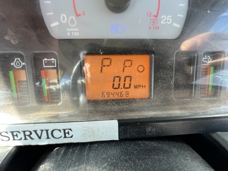 2016-challenger-mt965e-image-43