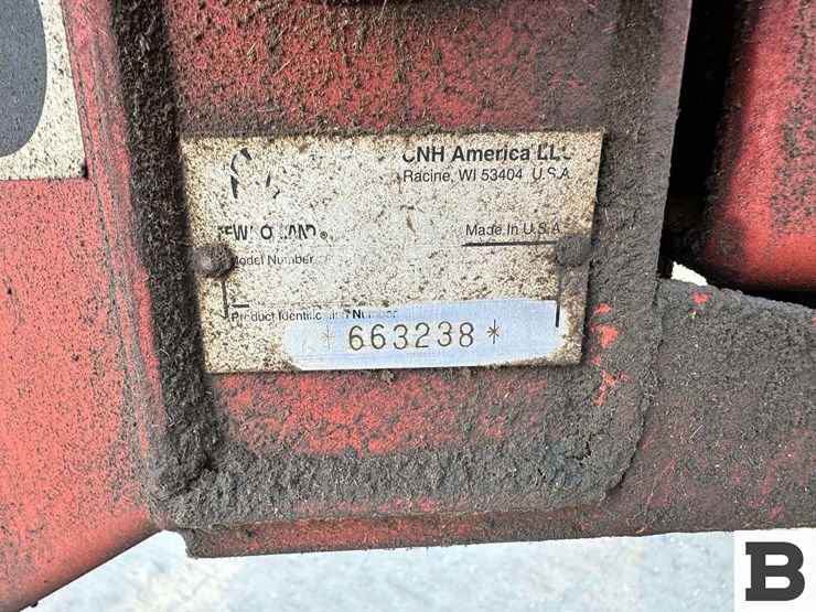 new-holland-216-image-9