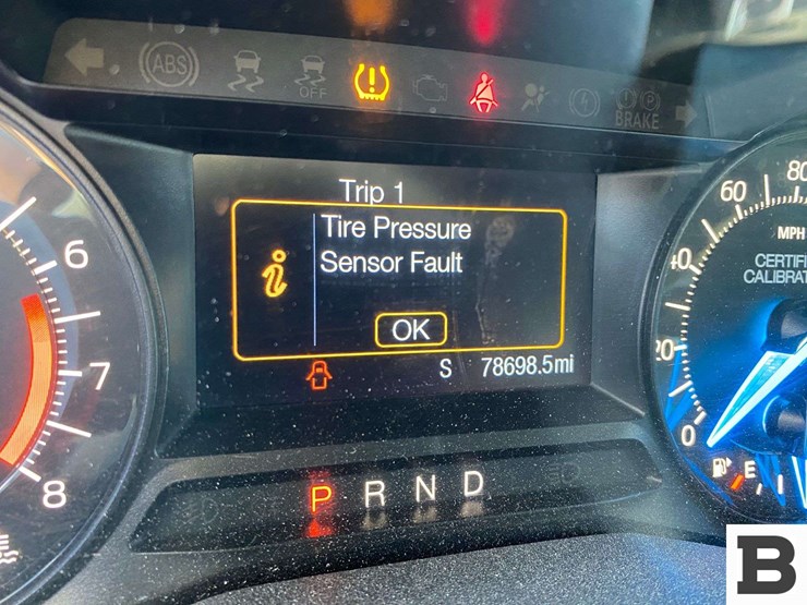 2016-ford-explorer-image-28