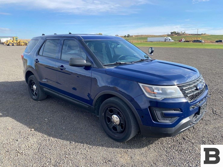 2018-ford-explorer-image-8