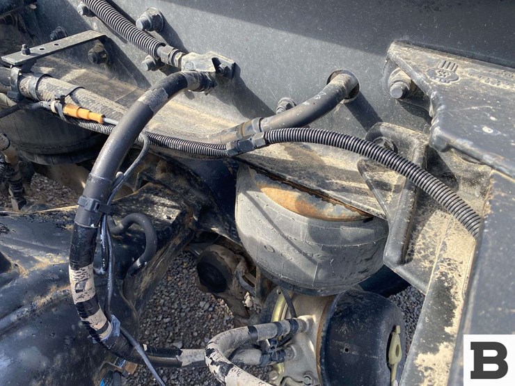 2013-kenworth-t800-image-33