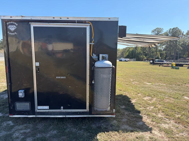 #17-•-#100a-•-food-trailer-image-2