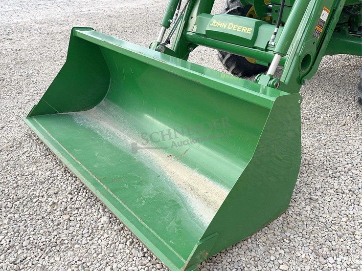 2022-john-deere-5065e-image-11