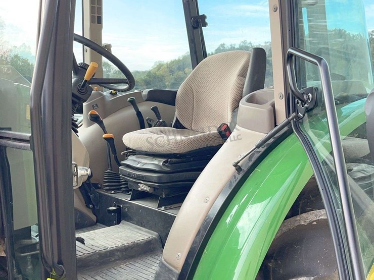 2022-john-deere-5065e-image-36