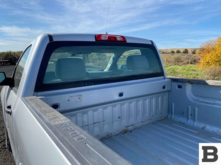 2017-chevrolet-silverado-1500-image-14