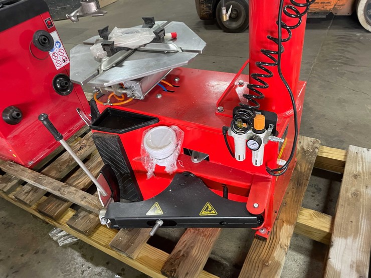 #8524-•-tire-changer-(e)-image-30