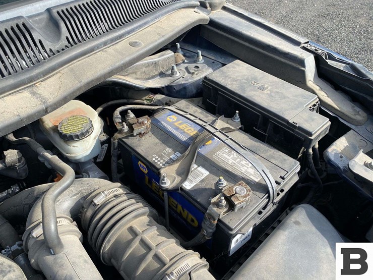 2016-ford-explorer-image-33