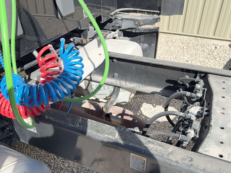 2017-peterbilt-579-image-94