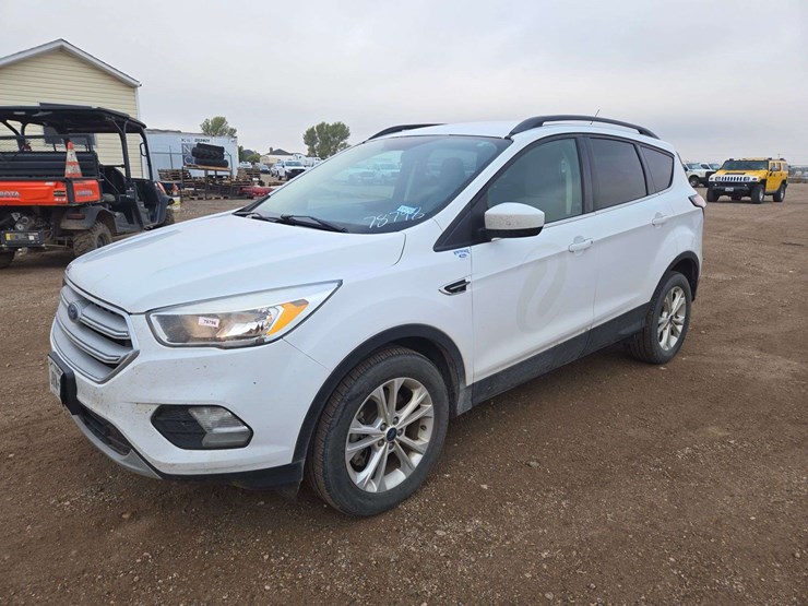 2018-ford-escape-se-image-1