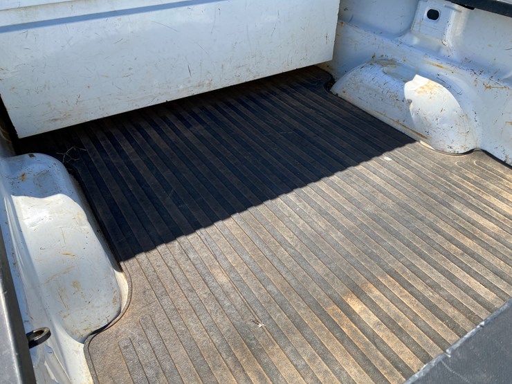 2018-chevrolet-silverado-image-15