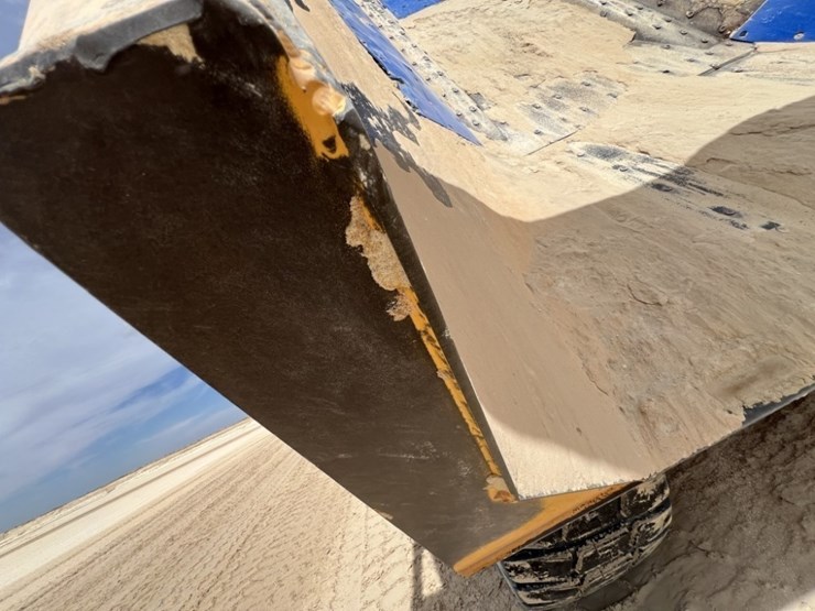 2021-volvo-a60h-image-45