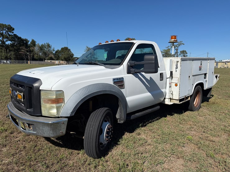 2008-ford-f550-image-1