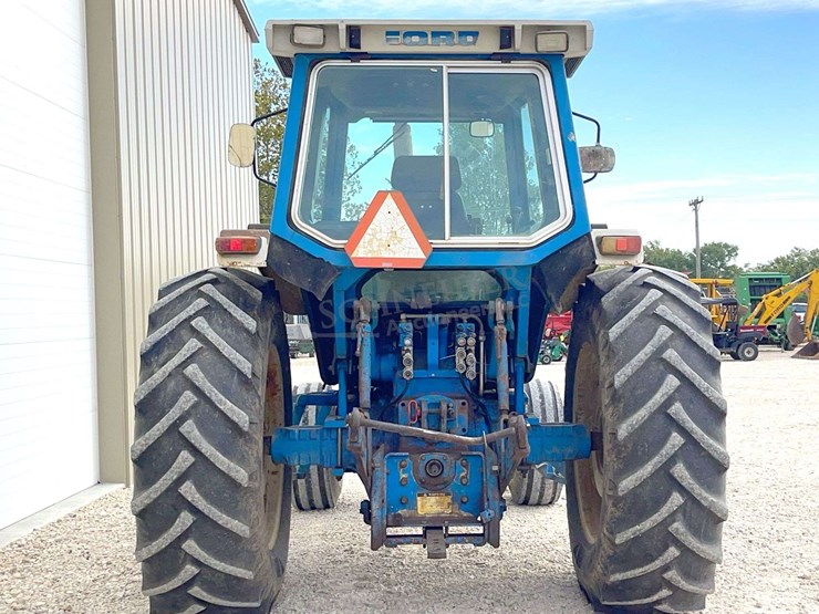 ford-tractor-image-7