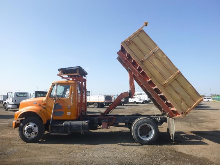 1995-international-4700-image-7