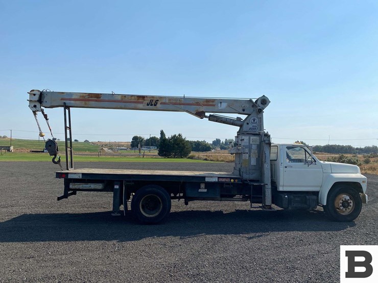 1985-ford-f800-image-5