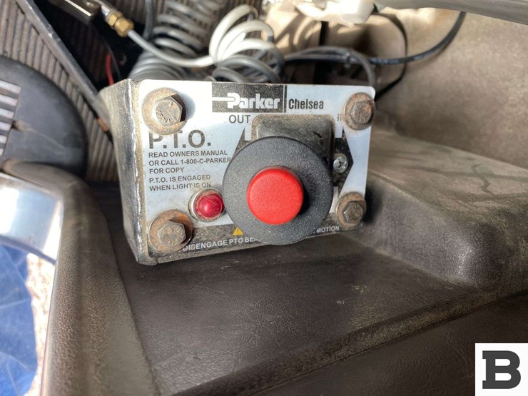 2013-kenworth-t800-image-61