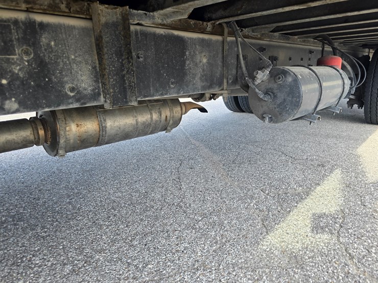 #22329-•-2014-freightliner-m2-106-box-truck-image-79